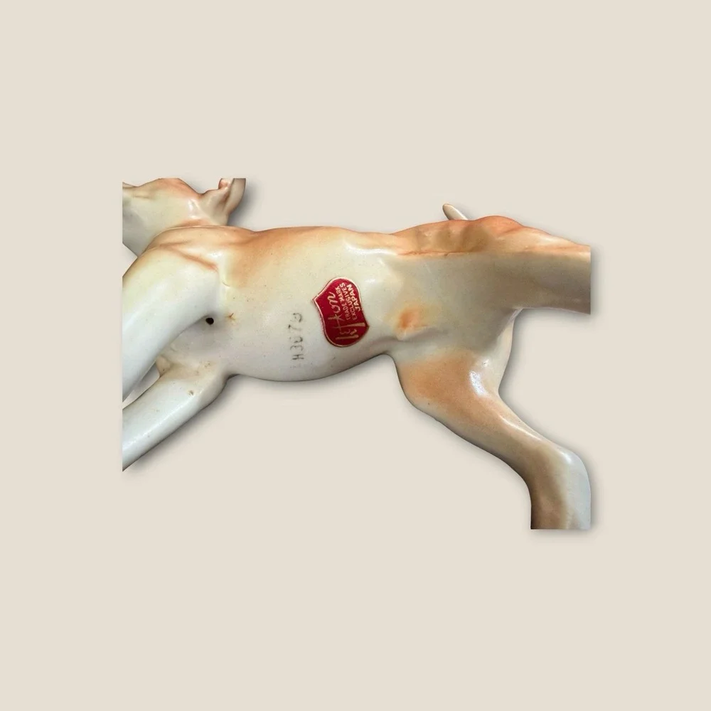 Vintage Lefton Chihuahua Dog Figurine with Foil Sticker H3679 Japan 5.5